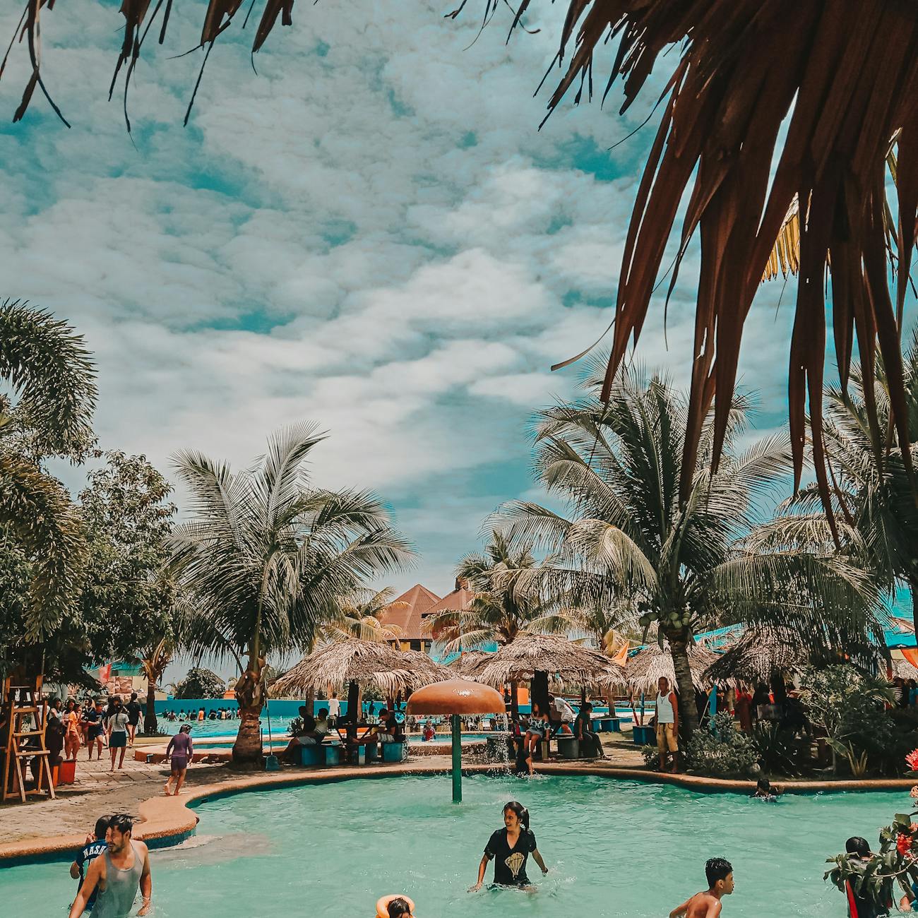 Family spring break destination in the Caribbean with all-inclusive resort beach